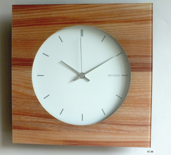 Funk Wanduhr "Andreas" mit bedrucktem Glas in Kernbucheoptik, 33 x 33 cm, kernbuche