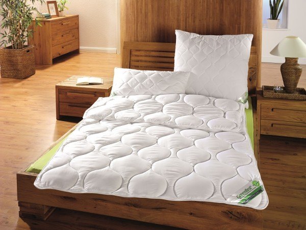 Beauty.Scouts Bettdecke Greenfirst 155x220cm Steppdecke weiß