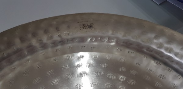 Tablett "Adlon" versilbert, gehämmert, Antique 38,5cm Durchmesser