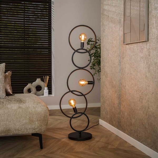 Stehleuchte „Axis“ 3-Fassung, Arctic Schwarz – grafisches Linienspiel für stilvolle Raumbeleuchtung